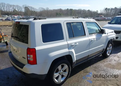 2015 Jeep Patriot Latitude z USA, uszkodzony, nr VIN 1C4NJPFA3FD203476